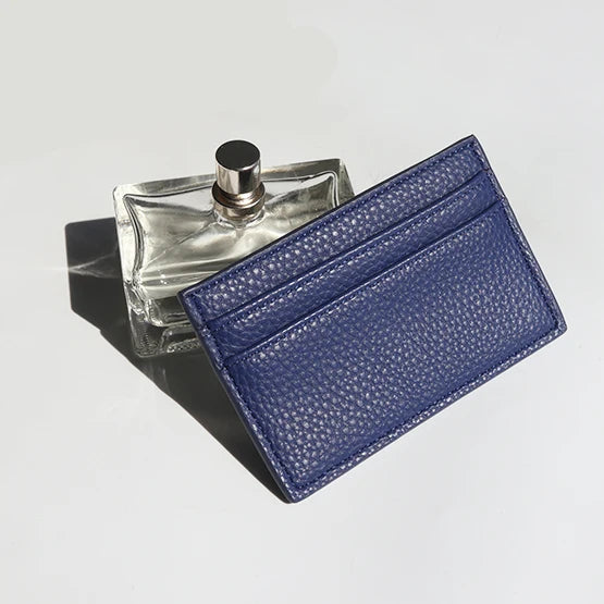 محفظة بطاقات رفيعة مخصصة من جلد البولي يوريثان محفور عليها الأحرف الأولى بتصميم فاخر وحقيبة بطاقات شخصية للنساء والرجال ومحفظة عملات معدنية للبيع بالجملة