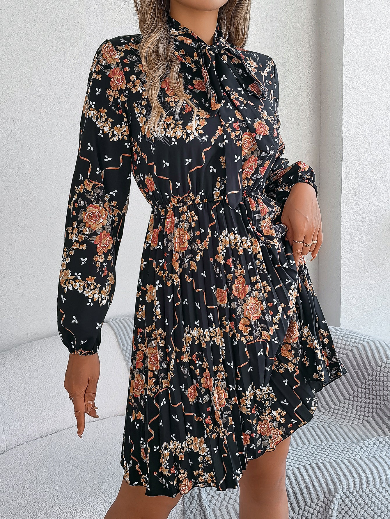 Women's Elegant Floral Tie-Waist Long Sleeve Pleated Maxi Dress