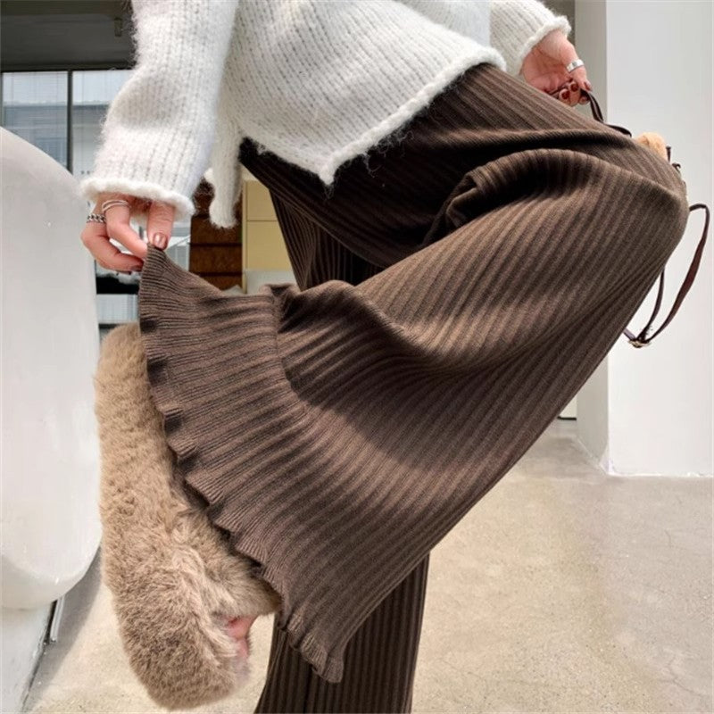 Women's Loose, Laid-back Flared Pants With Ruffled Hems