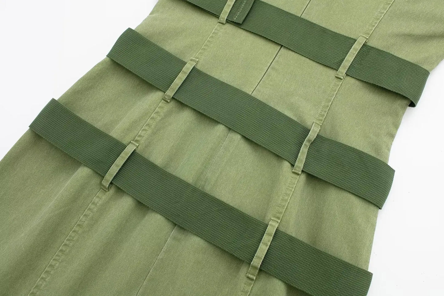 فستان نسائي عصري 2025، فستان صيفي كارجو نسائي مثير نحيف بسحاب بدون أكمام وحزام سادة ورقبة دائرية، فساتين كاجوال