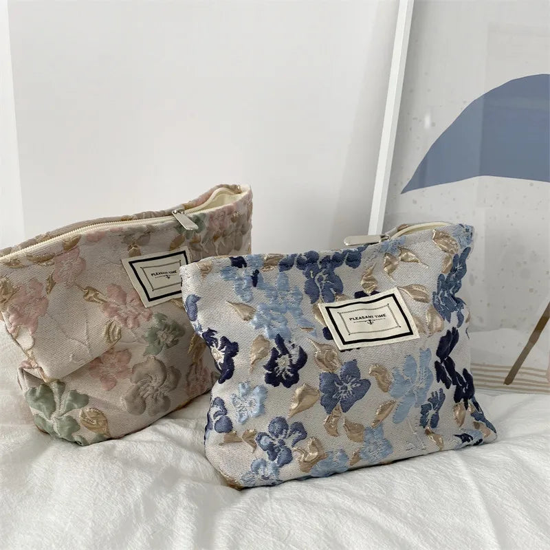 حقيبة مستحضرات تجميل نسائية، حقيبة مكياج مزخرفة بالورود، حقيبة مستحضرات تجميل مطرزة على الطراز الكوري، حقيبة أدوات الزينة للسفر، حقيبة مستحضرات تجميل من قماش مخملي