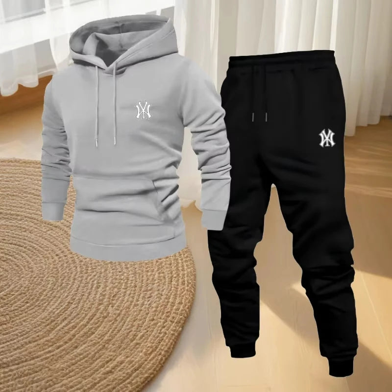 New outdoor sports casual wear - a stylish men's hooded sweatshirt and sports pants set