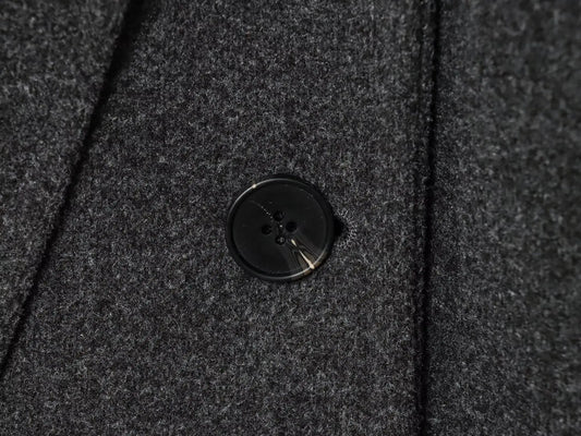 جاكيت واقٍ من الرياح مزدوج الصدر من الصوف بتصميم كلاسيكي لشتاء 2025 من HH للنساء، جاكيت كاجوال بحزام وجيب للشارع