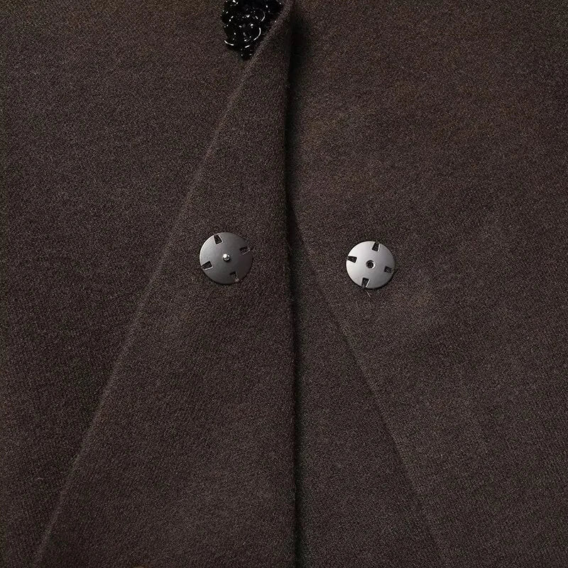 ملابس نسائية 2025 شتاء جديد نمط شخصية الموضة الأوروبية والأمريكية مزاجه سترة محبوكة متعددة الاستخدامات