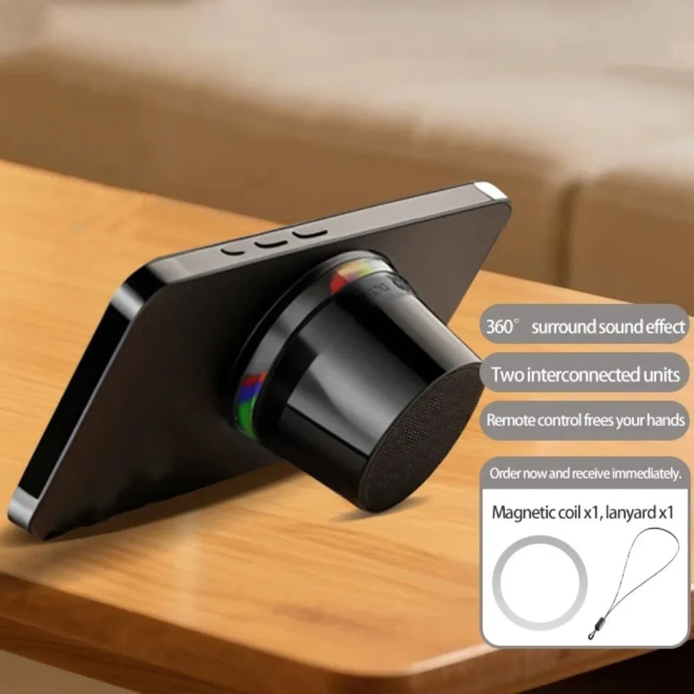 مكبر صوت صغير مغناطيسي مزود بتقنية البلوتوث 5.3 وصوت عالي الدقة وإضاءة RGB ومضاد للضياع وتصميم مضغوط وصندوق صوت محمول للاستخدام في الهواء الطلق