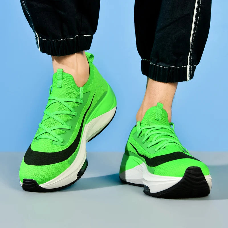 Fashionable, lightweight and breathable running shoes, trendy for outdoor sports, suitable for both men and women