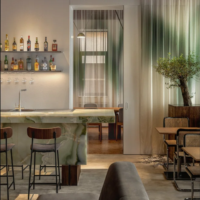 Fashion Restaurant Drink Bar Counter Design High Grade Wooden Dining Table Food Display Stand