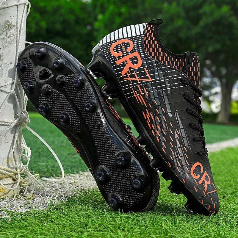 أحذية كرة قدم جديدة للرجال أحذية كرة قدم احترافية خارجية قابلة للتنفس أحذية رياضية للجنسين شحن مباشر خفيفة الوزن غير قابلة للانزلاق