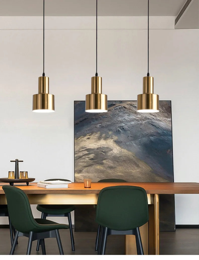 ثريا بجانب السرير بسيطة وحديثة لغرفة النوم وغرفة المعيشة وخلفية الجدار الخفيفة غرفة الطعام الإبداعية ثريا برأس واحد