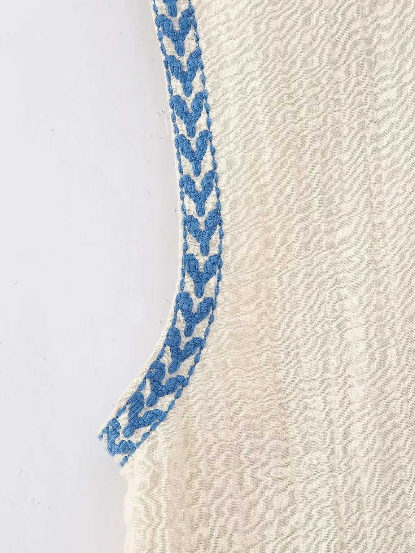 2025 Women Fashion Floral Embroidery Vest Vintage Sleeveless Waistcoat Ouertwear Female Streetwear Chic Vests Tops