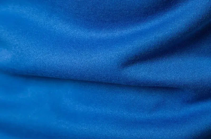 مجموعة رجالية بغطاء للرأس وبنطلون رياضي ملابس خارجية غير رسمية من الصوف للركض بدلة رياضية للرجال ملابس مصممة للصالة الرياضية بدلة رياضية للرجال