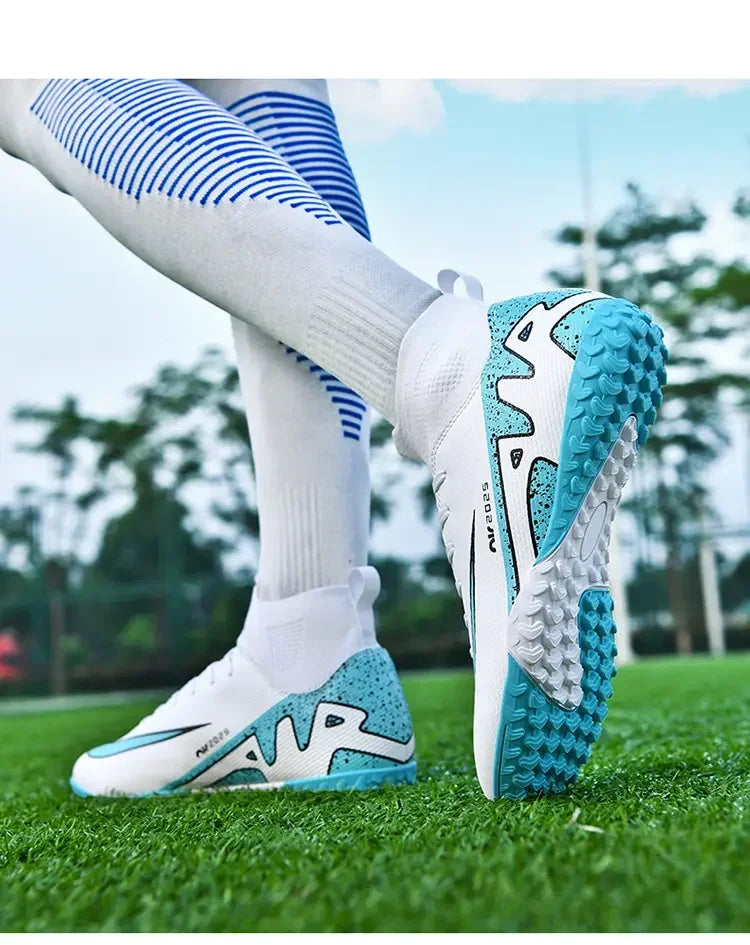 Indoor Competition Football Shoes Outdoor Grass Anti Slip Sports Shoes Light Breathable Casual Shoes Traning Sneakers Teenagers