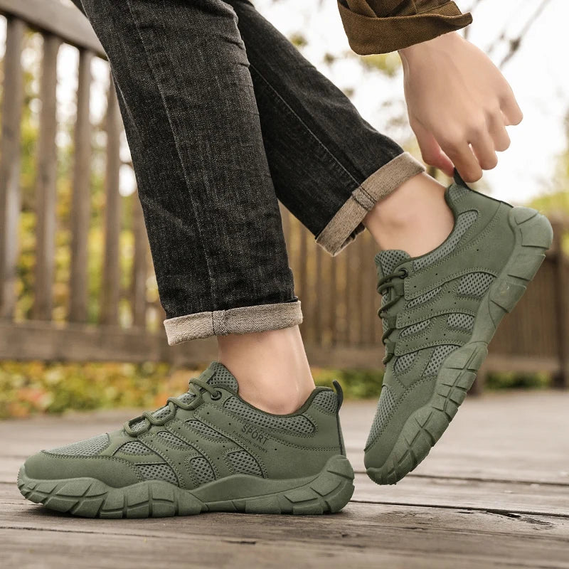 Men's sports shoes new casual fashion summer light comfortable soft sole outdoor height increasing anti slip casual sports shoes