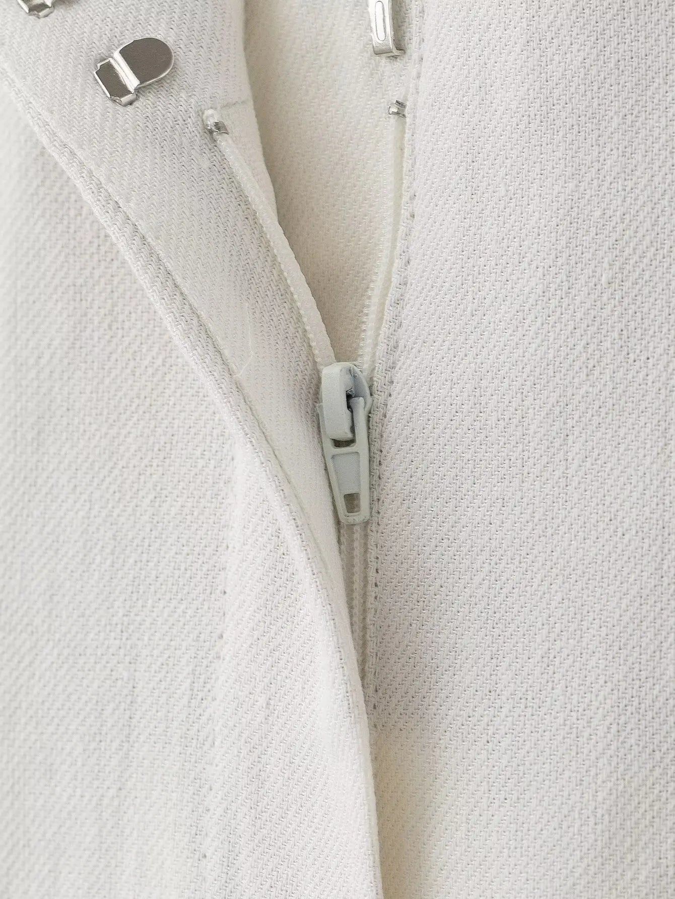 طقم نسائي ربيعي أنيق من HH، يتكون من سترة بيضاء بياقة مطوية وأكمام طويلة وأربطة + بنطلون طويل بسحاب وخصر مرتفع.