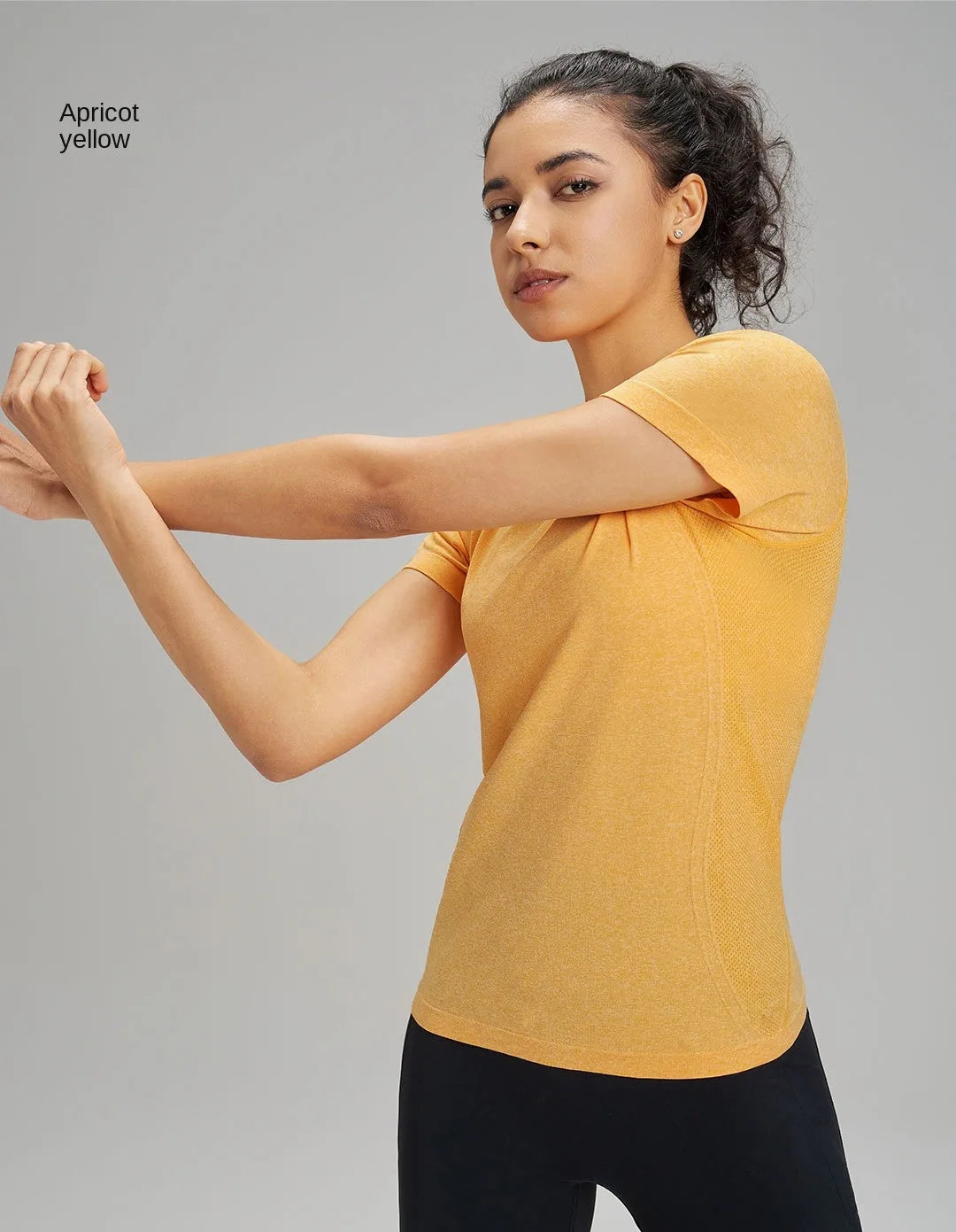 Outdoor yoga T-shirt, quick drying solid color sportswear, casual running, quick drying fitness training, short sleeved women