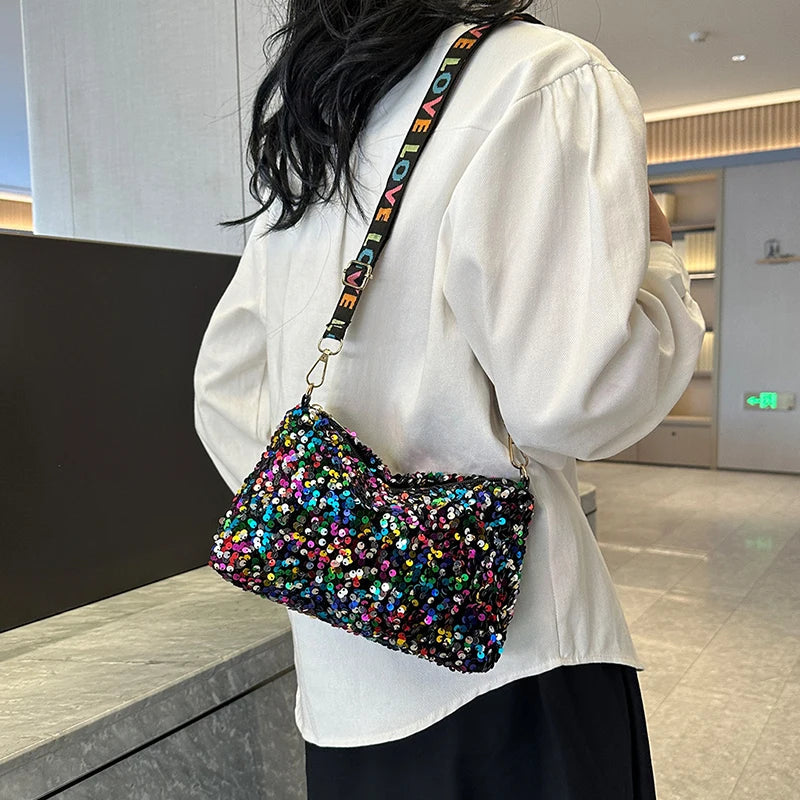 Neutral gender-neutral square-shaped bags for men and women, featuring niche designs. New style multi-purpose cross-body bags.