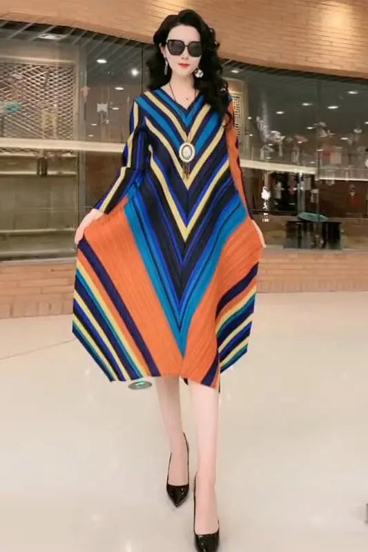 Fashion Printed Women 2025 Spring New V-neck Temperament Long Dress SwiftNest