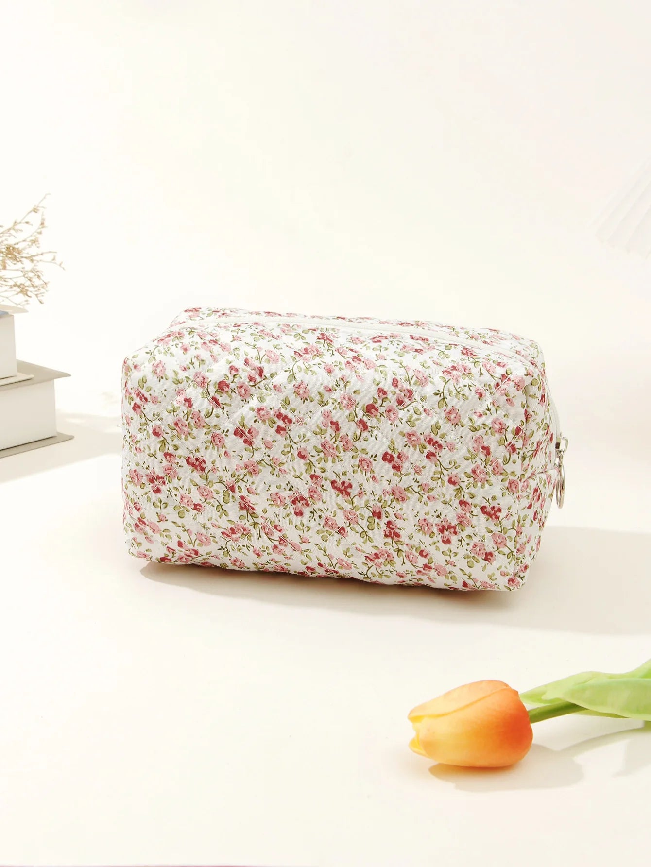 حقيبة مكياج مزينة بالزهور مخصصة لوصيفة العروس، حقيبة مستحضرات تجميل مطرزة باسم مخصص، هدية عيد ميلاد للفتاة، هدية عيد الميلاد