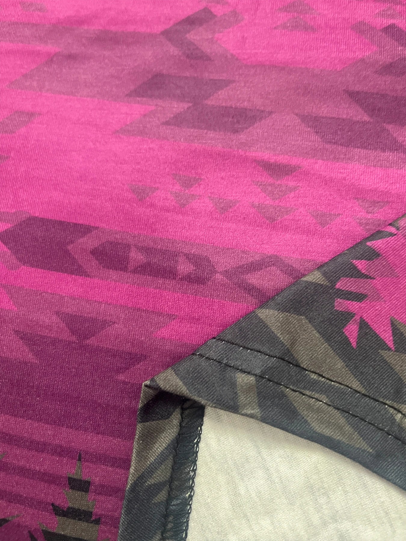 فساتين أزياء نسائية فساتين مطبوعة على الطراز الغربي فساتين مطبوعة على الطراز الغربي بفتحة رقبة على شكل حرف V