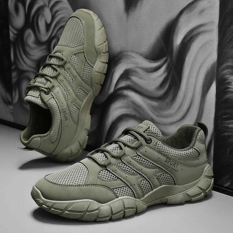 أحذية رياضية رجالية جديدة غير رسمية صيفية خفيفة مريحة ذات نعل ناعم في الهواء الطلق زيادة الارتفاع أحذية رياضية غير رسمية مضادة للانزلاق