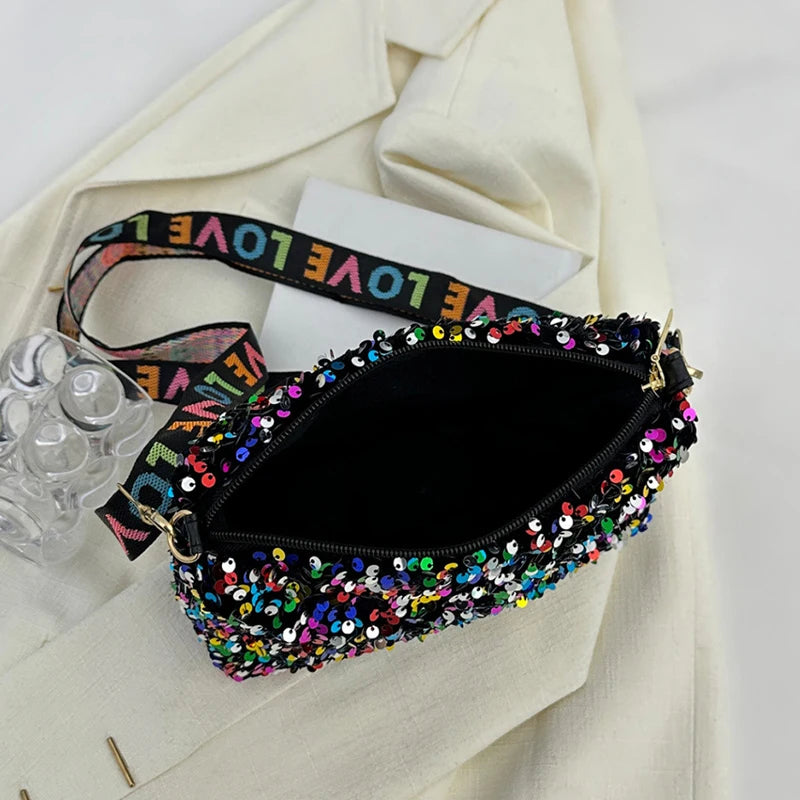 Neutral gender-neutral square-shaped bags for men and women, featuring niche designs. New style multi-purpose cross-body bags.