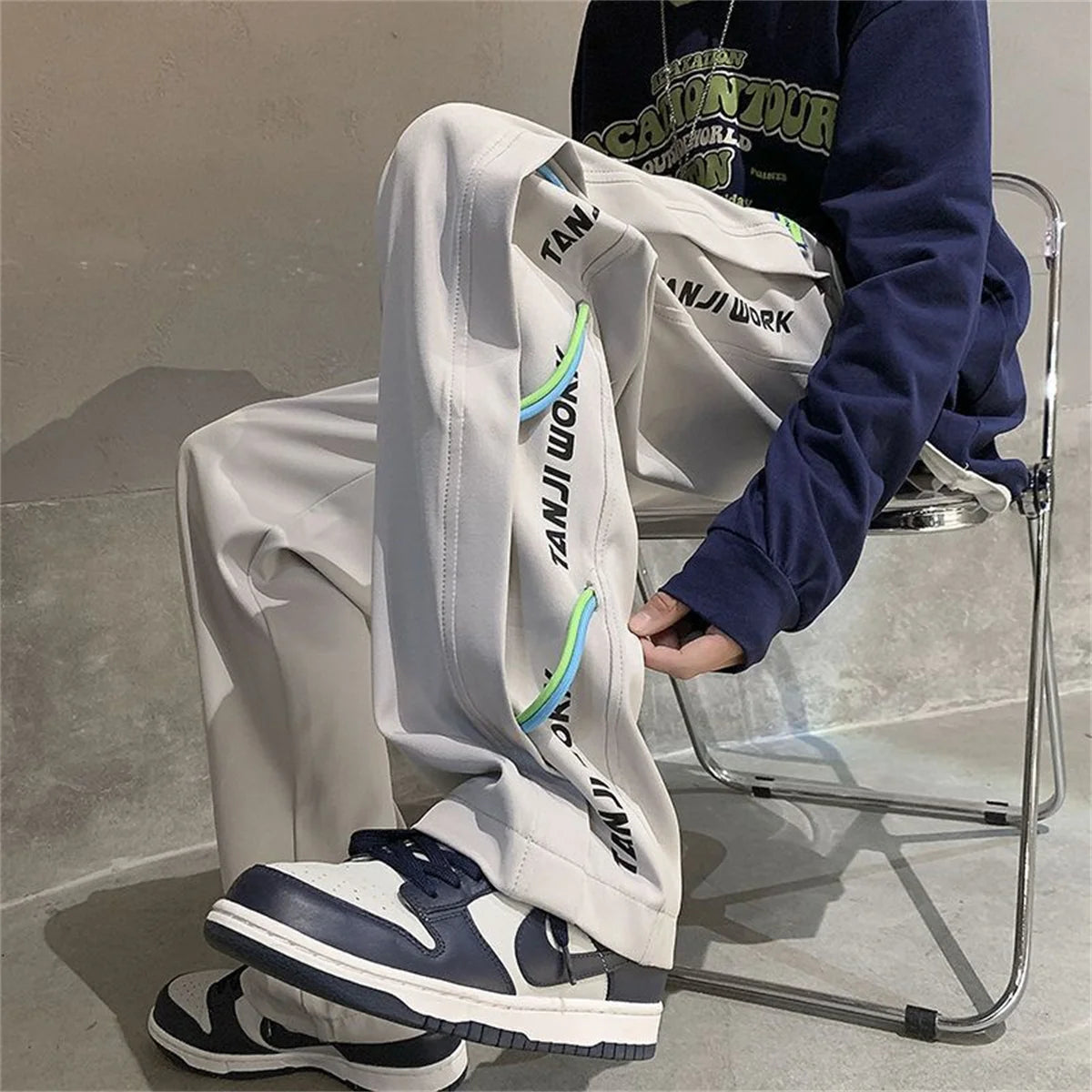 2025 اتجاهات الموضة الجديدة للرجال سراويل كاجوال معالجة السراويل رقيقة فضفاضة كبيرة الحجم مرنة قابلة للتنفس وجيدة التهوية