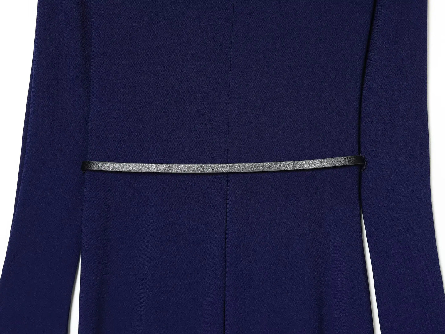 European-style new women's fashion dress, versatile and elegant, solid color, simple and slimming, with a belt and pleats.