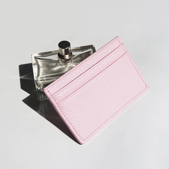 محفظة بطاقات رفيعة مخصصة من جلد البولي يوريثان محفور عليها الأحرف الأولى بتصميم فاخر وحقيبة بطاقات شخصية للنساء والرجال ومحفظة عملات معدنية للبيع بالجملة