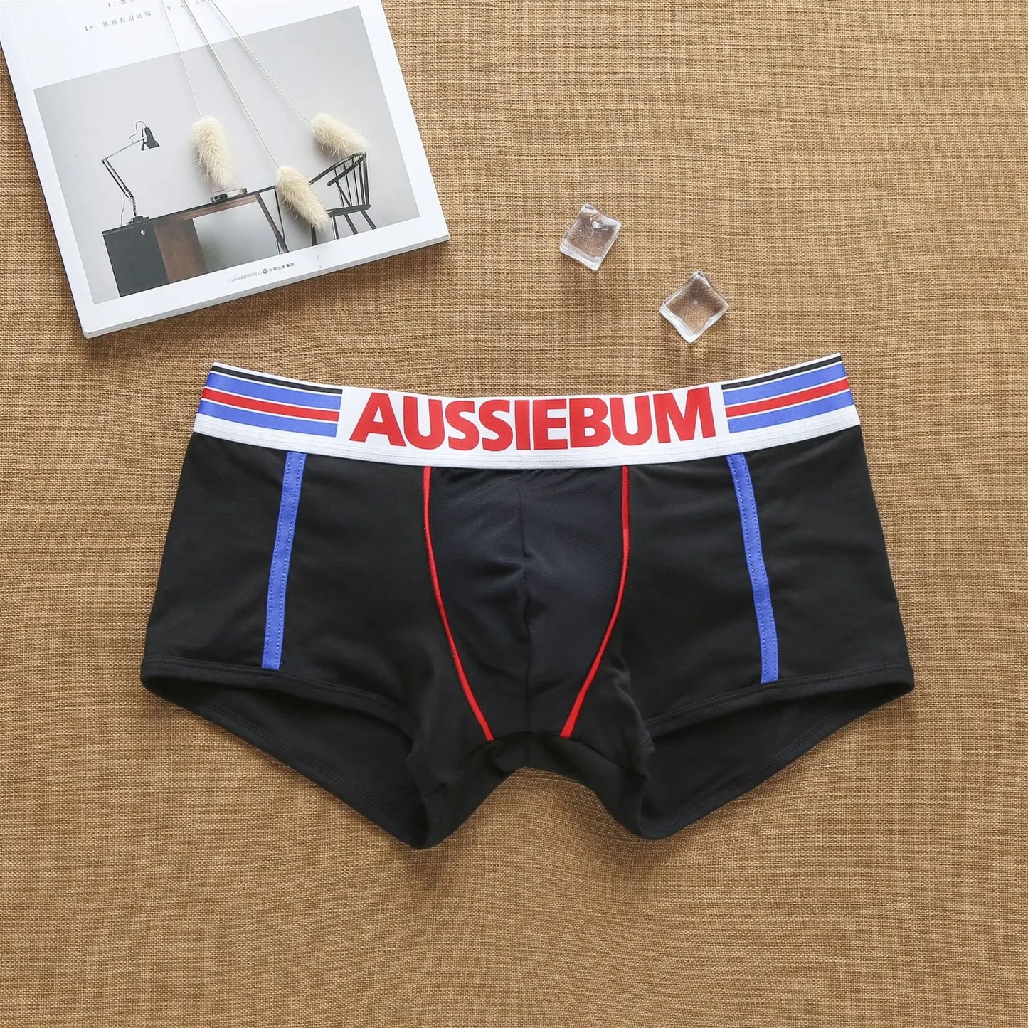 Men's fashion is cool in Europe and America. Cotton boxer shorts for young students.