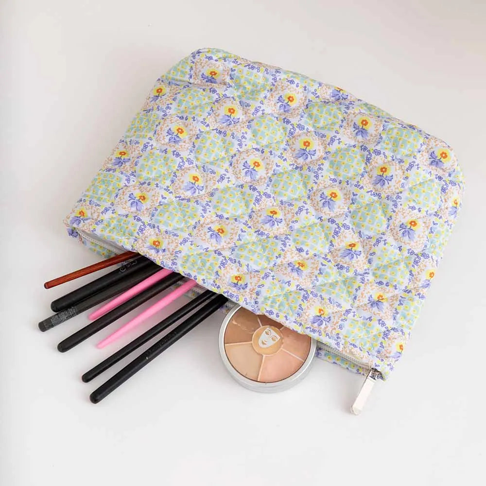 حقيبة مكياج مطرزة بالزهور باسم شخصي، هدية عيد ميلاد نسائية، حقيبة مستحضرات تجميل قطنية للبنات، حقيبة تخزين هدايا الزفاف