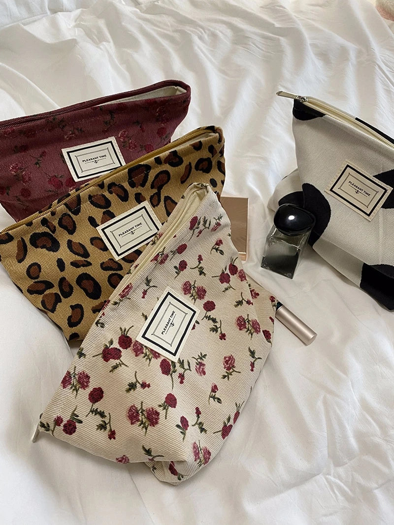حقيبة مستحضرات تجميل نسائية، حقيبة مكياج مزخرفة بالورود، حقيبة مستحضرات تجميل مطرزة على الطراز الكوري، حقيبة أدوات الزينة للسفر، حقيبة مستحضرات تجميل من قماش مخملي