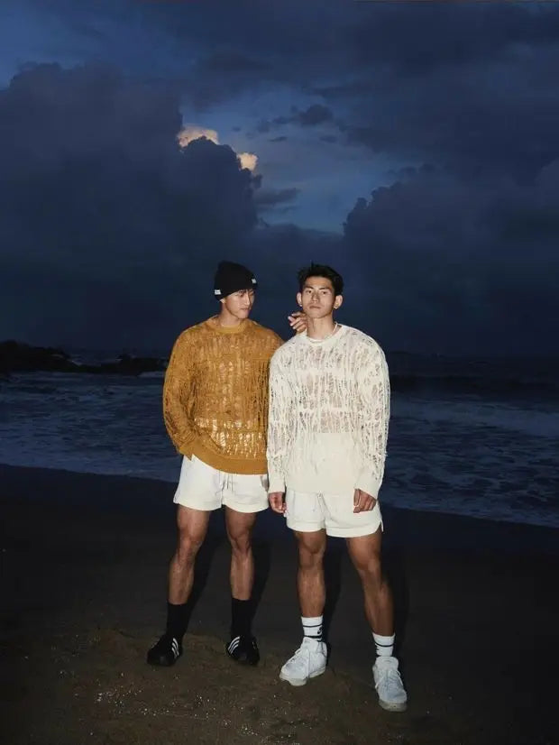 【 Fashion Items 】 Men's Laid-back Style Openwork Long-sleeved T-shirt , See-through Tattered Style Long-sleeved Knitted Sweater