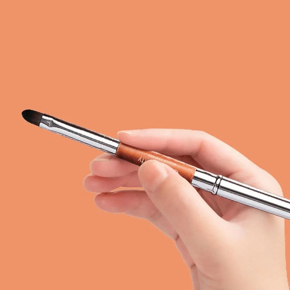 Makeup Brush Women Beauty Lip Gloss Brush with Protect Cap Lady Lipstick Brush Lip Brush Cosmetic Brush Concealer Brush