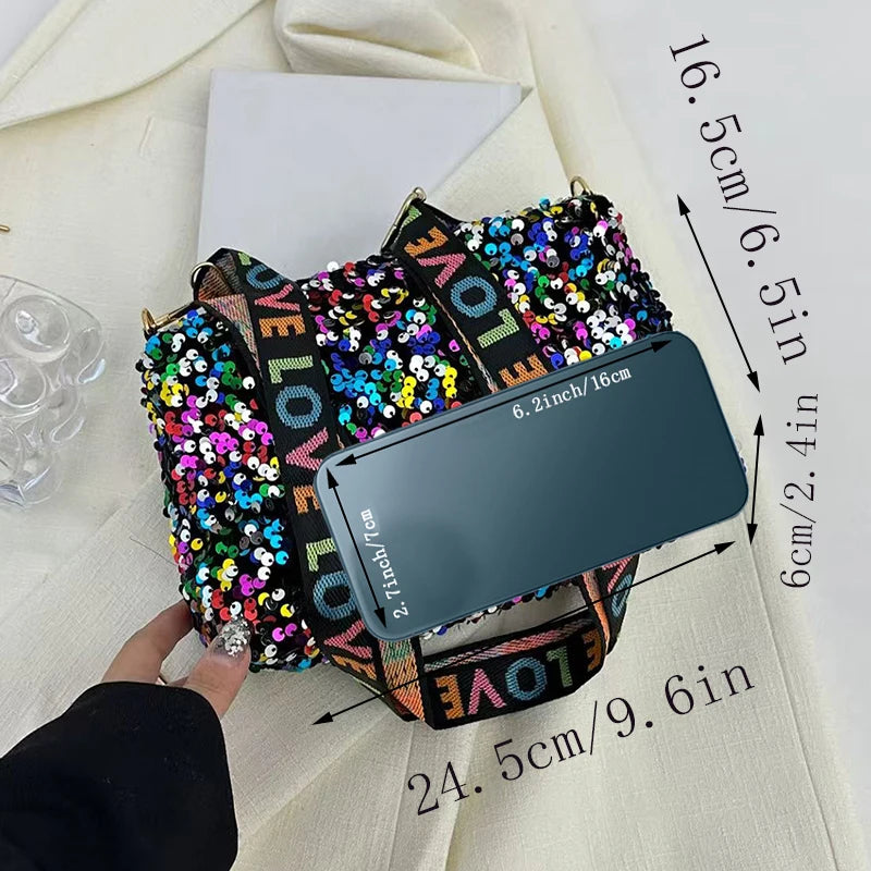 Neutral gender-neutral square-shaped bags for men and women, featuring niche designs. New style multi-purpose cross-body bags.