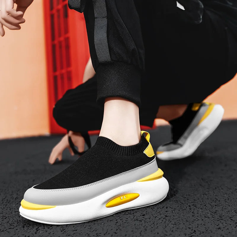 Summer New Sports Shoes Men's Socks Breathable Mesh Running Shoes Black Slip-On Slip-Ons Men's Casual Driving Shoes Suitable for Outdoor