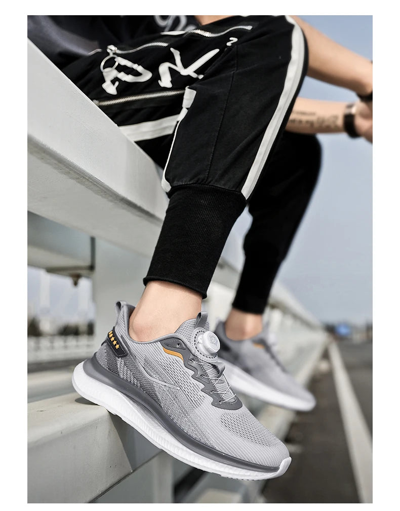Men's Outdoor Running Shoes with Shock Absorption, Lightweight, Breathable, and Suitable for Casual Sports Activities.