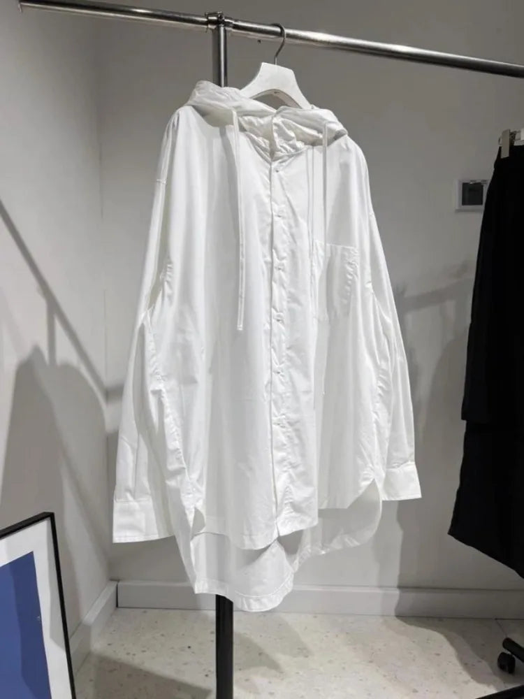 أزياء نسائية، بلوزات كبيرة الحجم، ملابس نسائية 2025، بلوزات نسائية أنيقة، قميص بقلنسوة بأكمام طويلة، معطف أبيض أساسي كاجوال