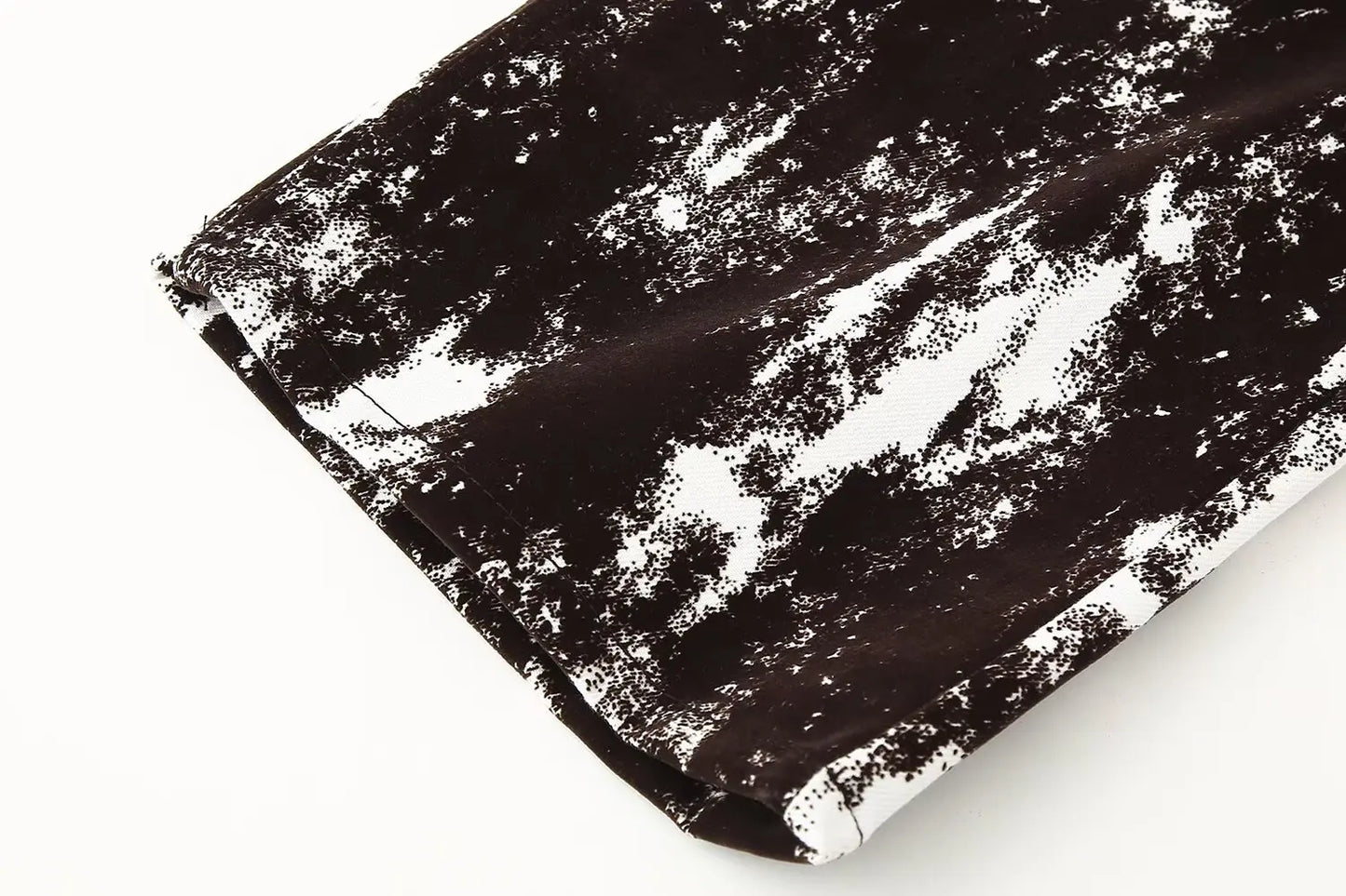 Womens Fashionable Black and White Patterned Jacket and Wide Leg Pants Set Stylish Outfit for Daily Wear