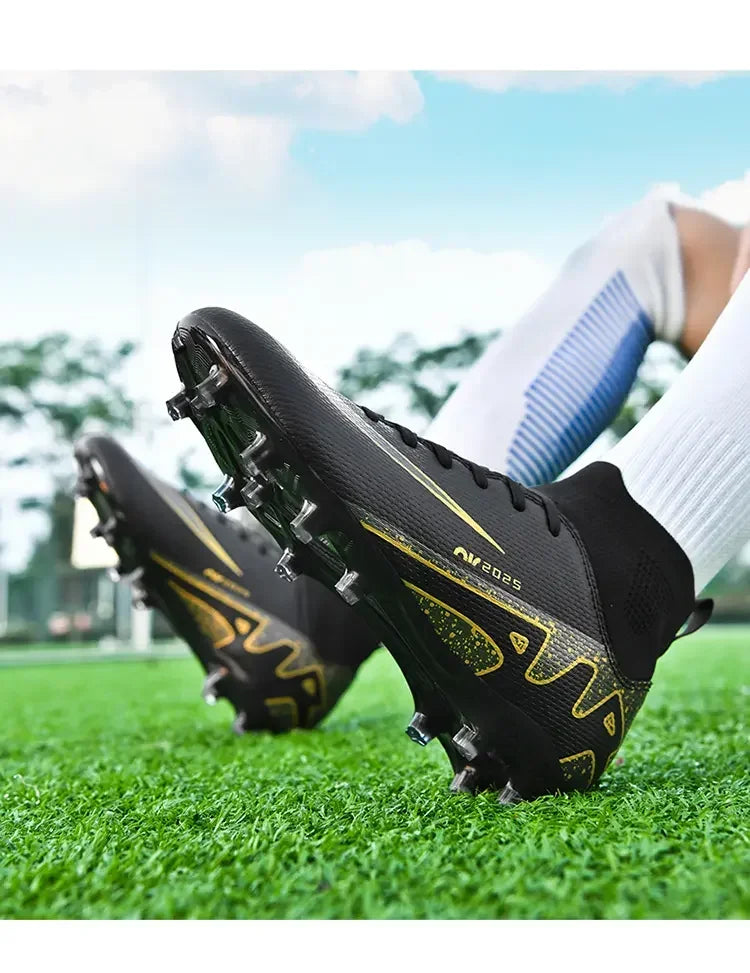 Indoor Competition Football Shoes Outdoor Grass Anti Slip Sports Shoes Light Breathable Casual Shoes Traning Sneakers Teenagers