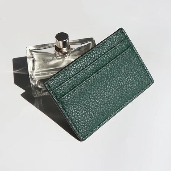 محفظة بطاقات رفيعة مخصصة من جلد البولي يوريثان محفور عليها الأحرف الأولى بتصميم فاخر وحقيبة بطاقات شخصية للنساء والرجال ومحفظة عملات معدنية للبيع بالجملة