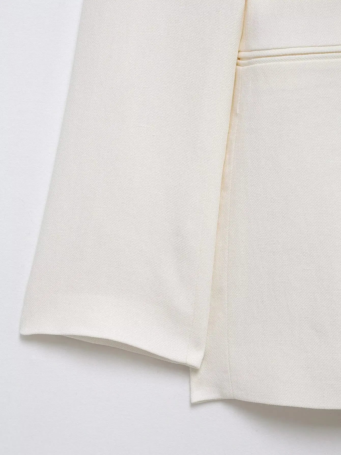 طقم نسائي ربيعي أنيق من HH، يتكون من سترة بيضاء بياقة مطوية وأكمام طويلة وأربطة + بنطلون طويل بسحاب وخصر مرتفع.