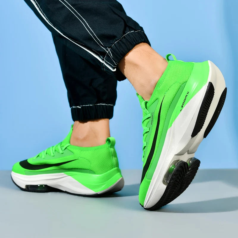 Fashionable, lightweight and breathable running shoes, trendy for outdoor sports, suitable for both men and women
