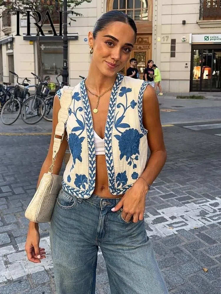 2025 Women Fashion Floral Embroidery Vest Vintage Sleeveless Waistcoat Ouertwear Female Streetwear Chic Vests Tops