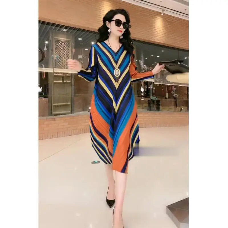 Fashion Printed Women 2025 Spring New V-neck Temperament Long Dress SwiftNest