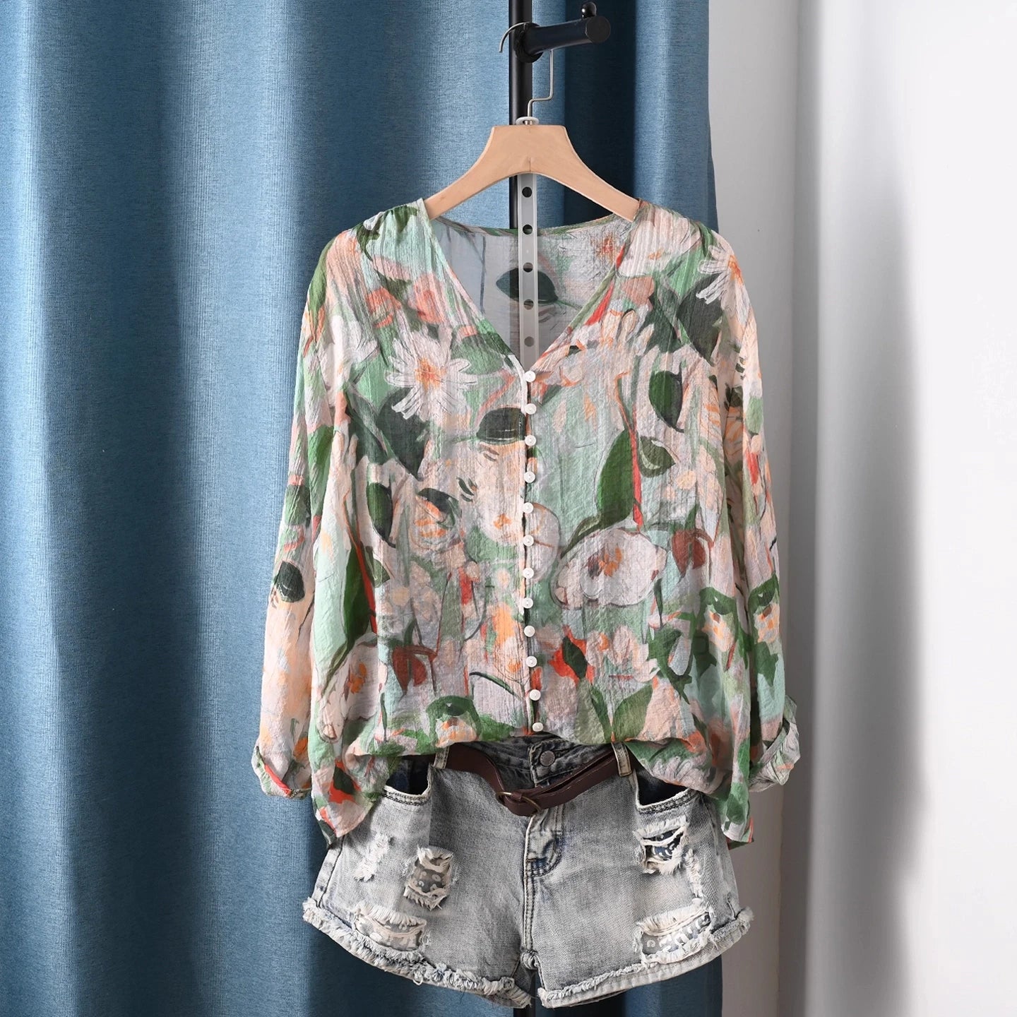 2025 Autumn clothes woman French fashion v neck rose floral print shirts and blouses for women vintage ladies tops