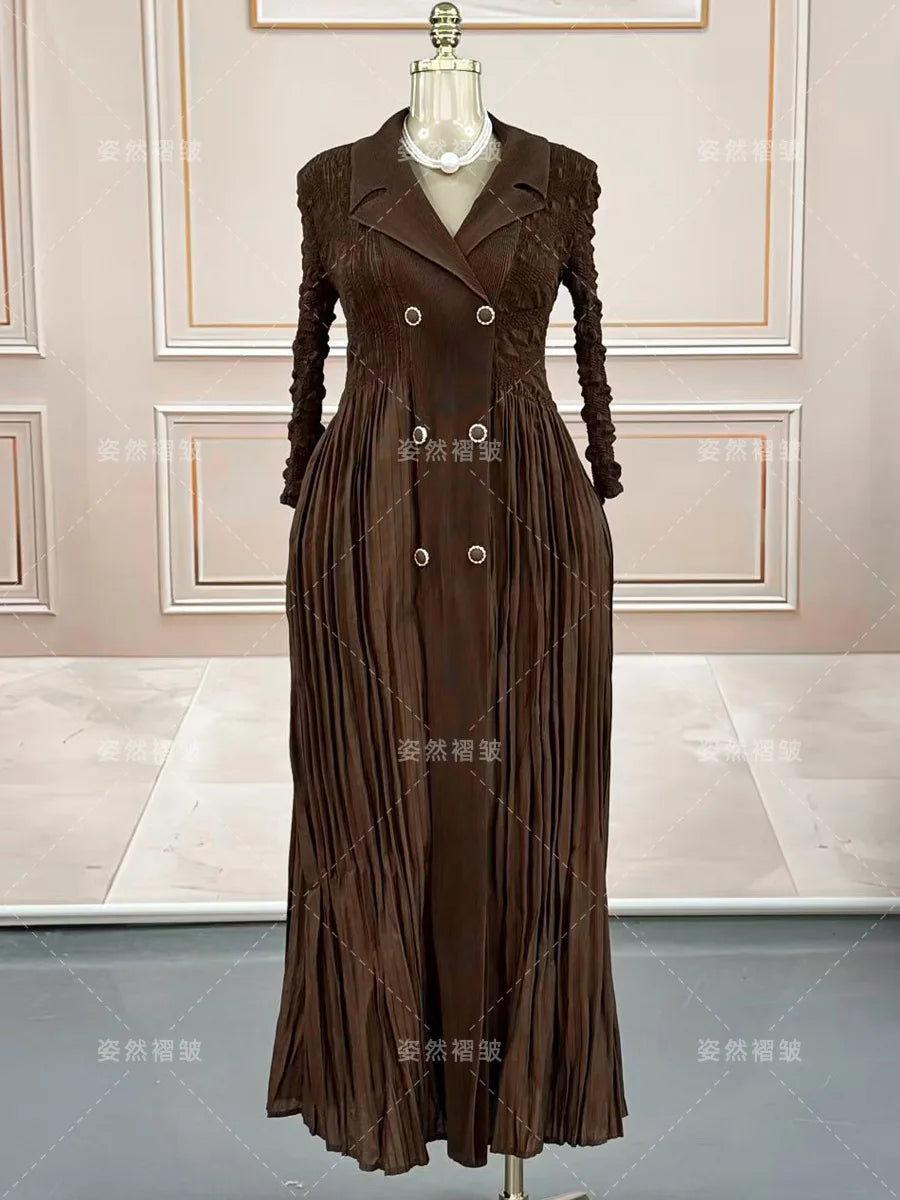 2025 Autumn Women's Fashion Dress Robe New Black Elegant Temperament Miyake Crumpled Long Skirt