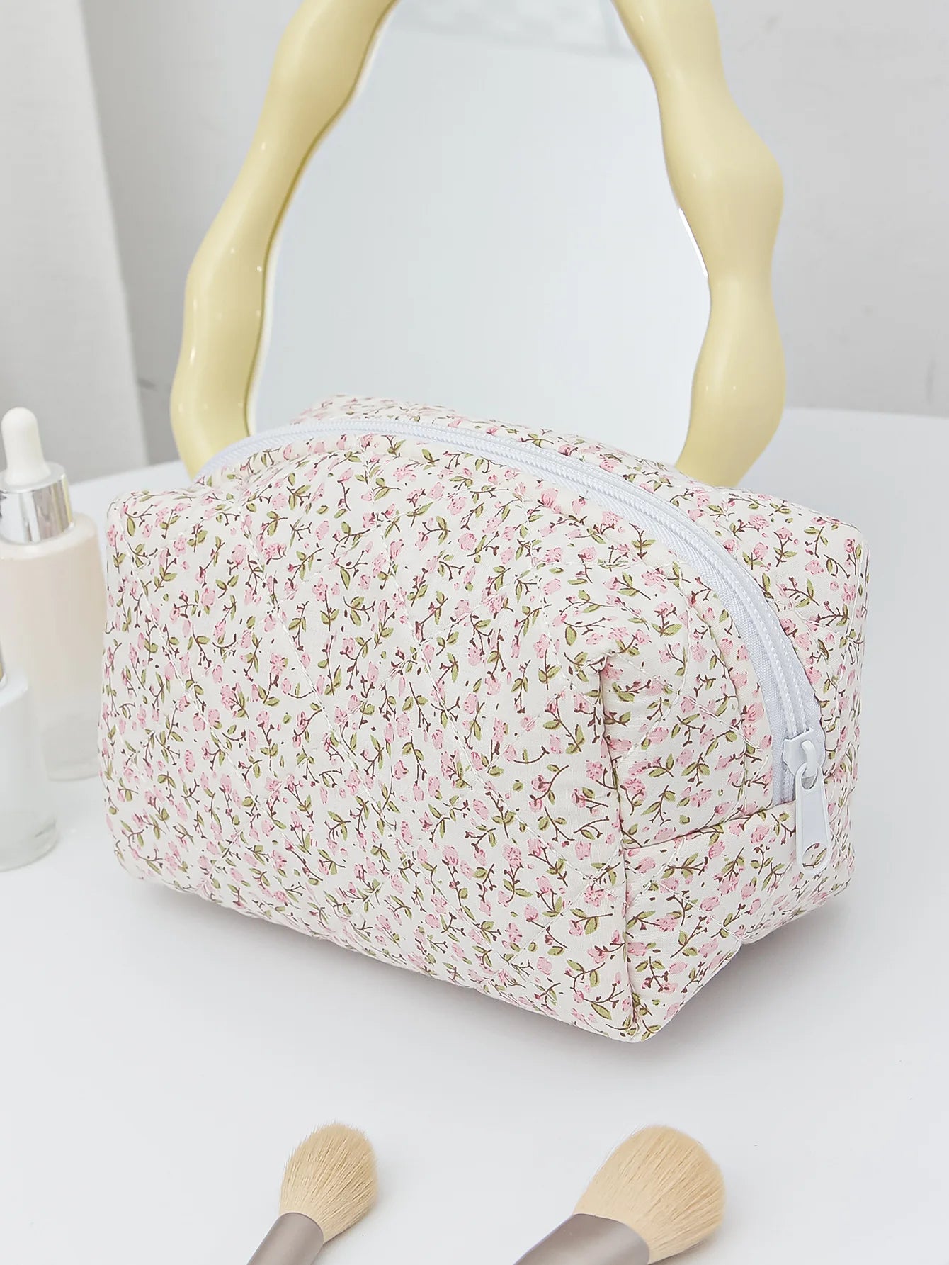 حقيبة مكياج مزينة بالزهور مخصصة لوصيفة العروس، حقيبة مستحضرات تجميل مطرزة باسم مخصص، هدية عيد ميلاد للفتاة، هدية عيد الميلاد