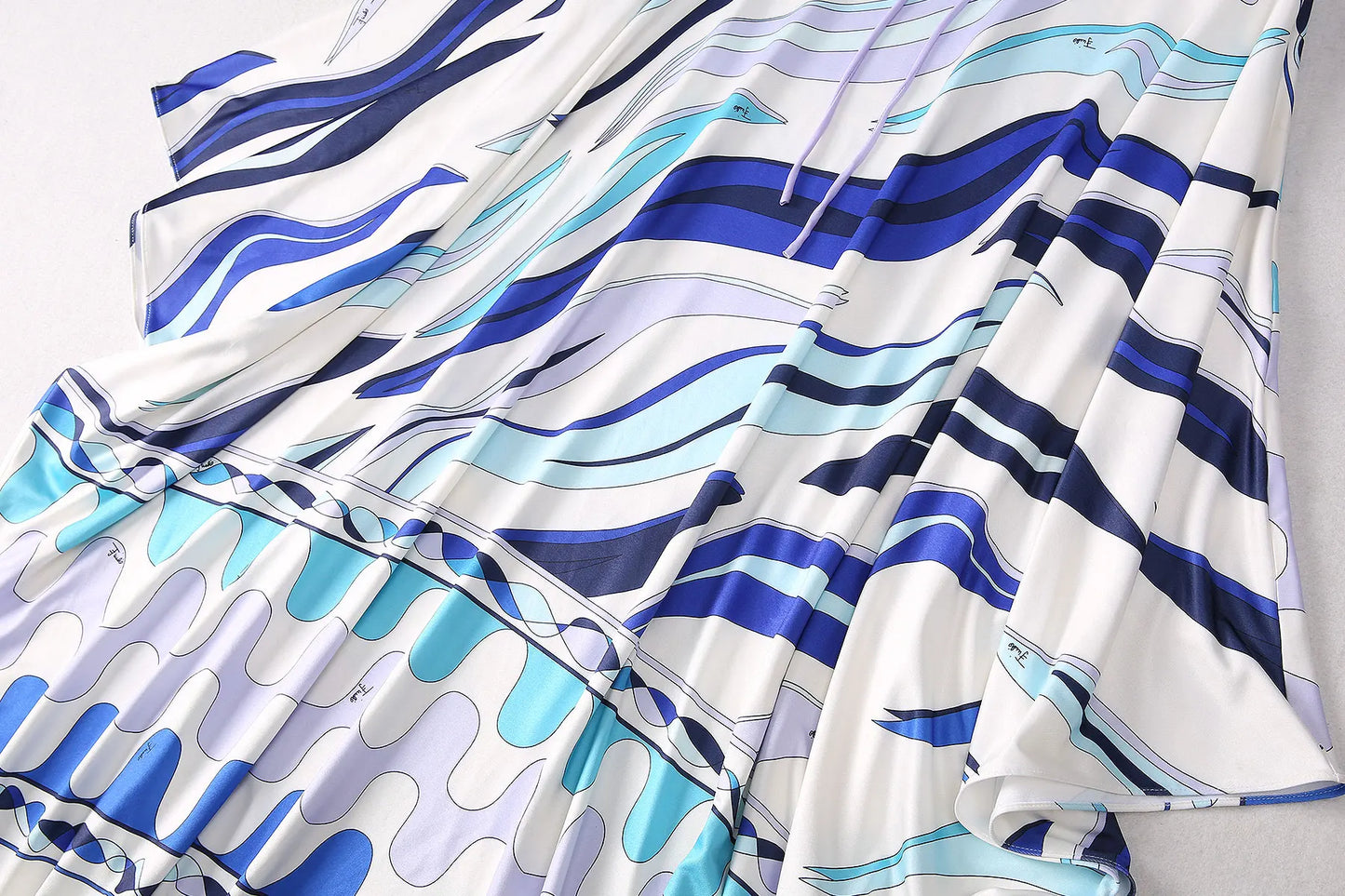 ملابس نسائية أنيقة فستان رداء كاجوال مريح قابل للتنفس طويل فيستدوس عصري فضفاض برقبة مستديرة فستان مطبوع جديد