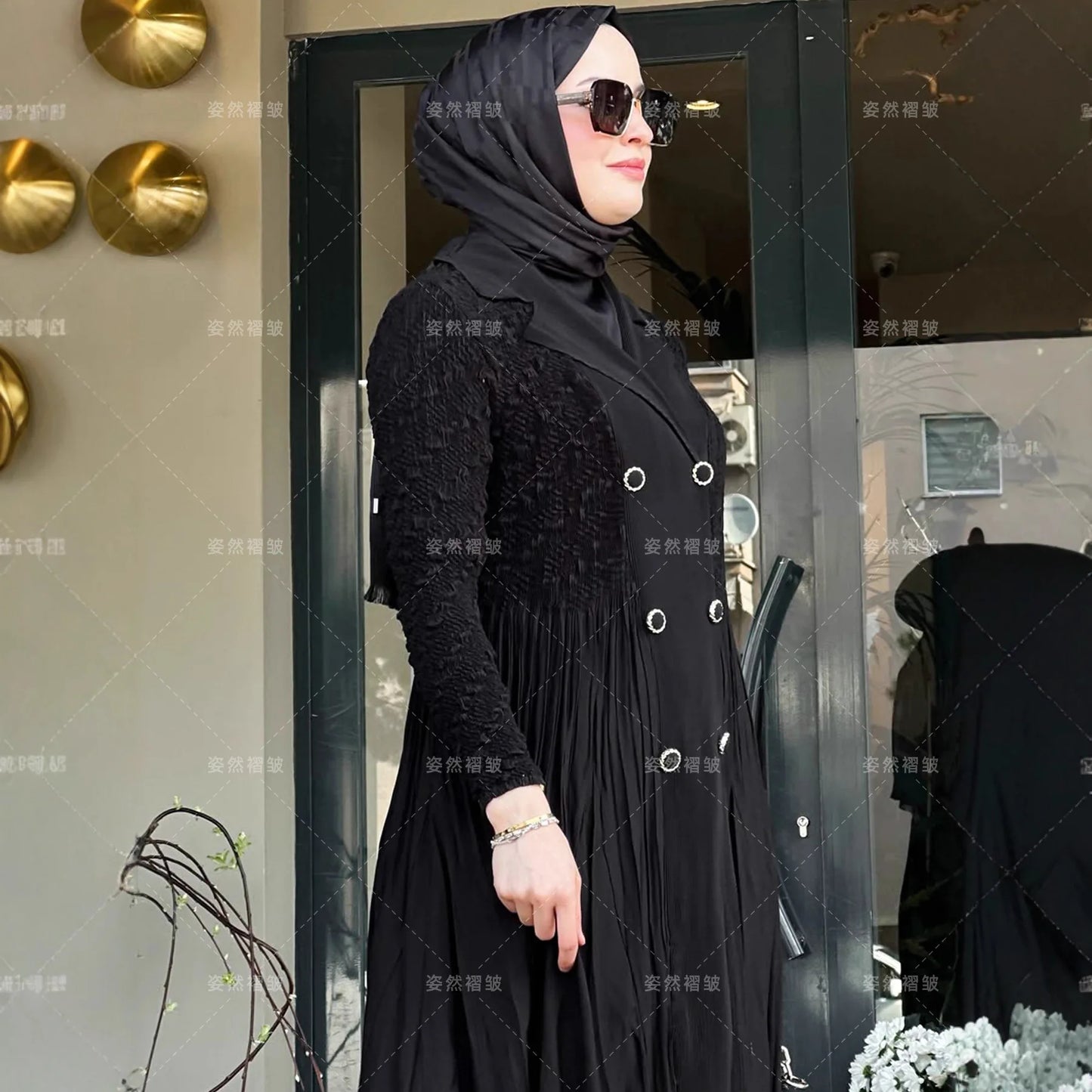 2025 Autumn Women's Fashion Dress Robe New Black Elegant Temperament Miyake Crumpled Long Skirt