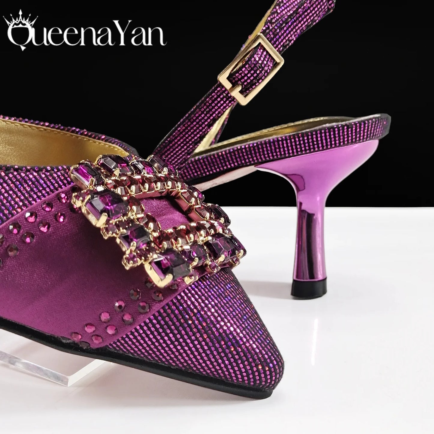 حذاء سهرة بتصميم إيطالي أنيق مع مقدمة مدببة وحقيبة كلاتش متناسقة، حذاء نسائي أنيق للمناسبات الخاصة